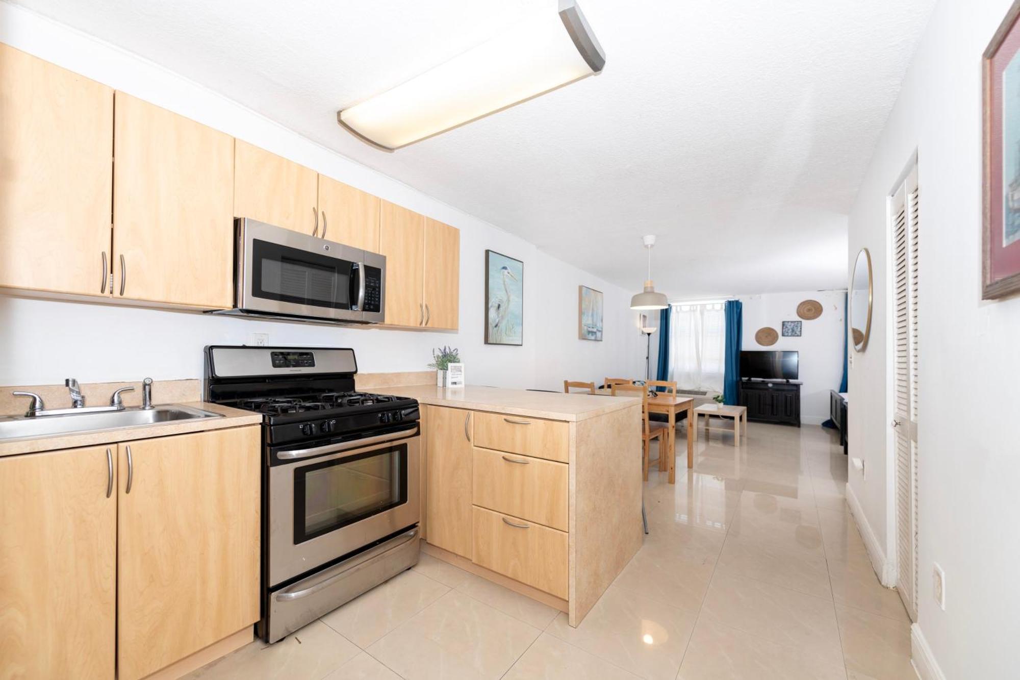 Sobe Apartments マイアミビーチ エクステリア 写真