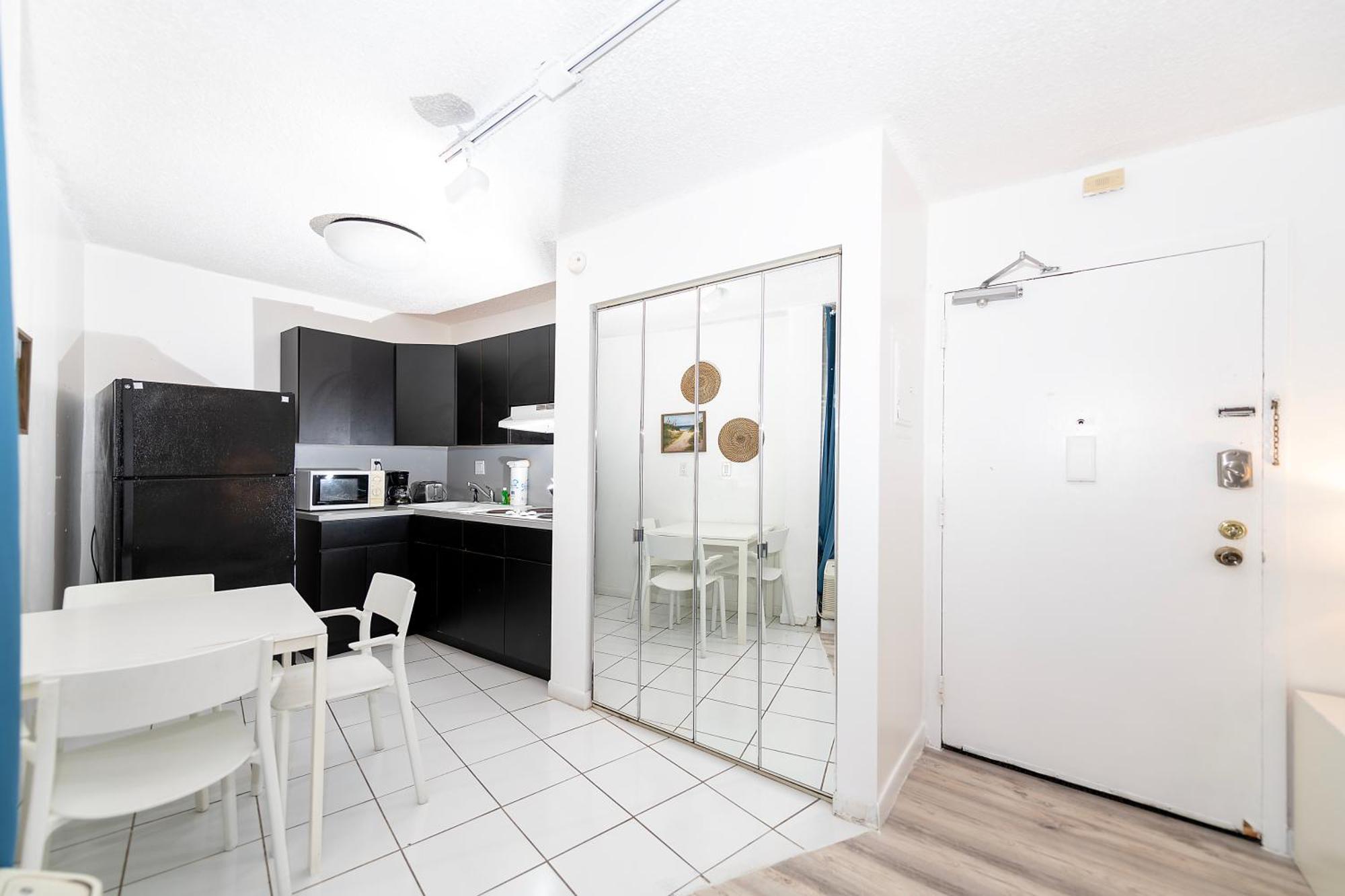 Sobe Apartments マイアミビーチ エクステリア 写真